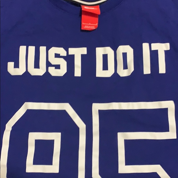 Nike Top! - Picture 3 of 4